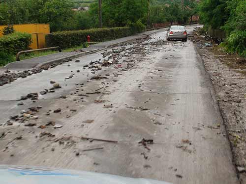 Foto inundatii Baia Mare - strada Nucului, 11 iulie 2010 (c) eMaramures.ro